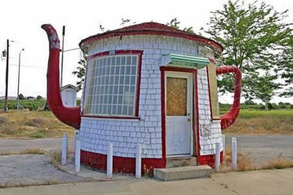 teapot gas station