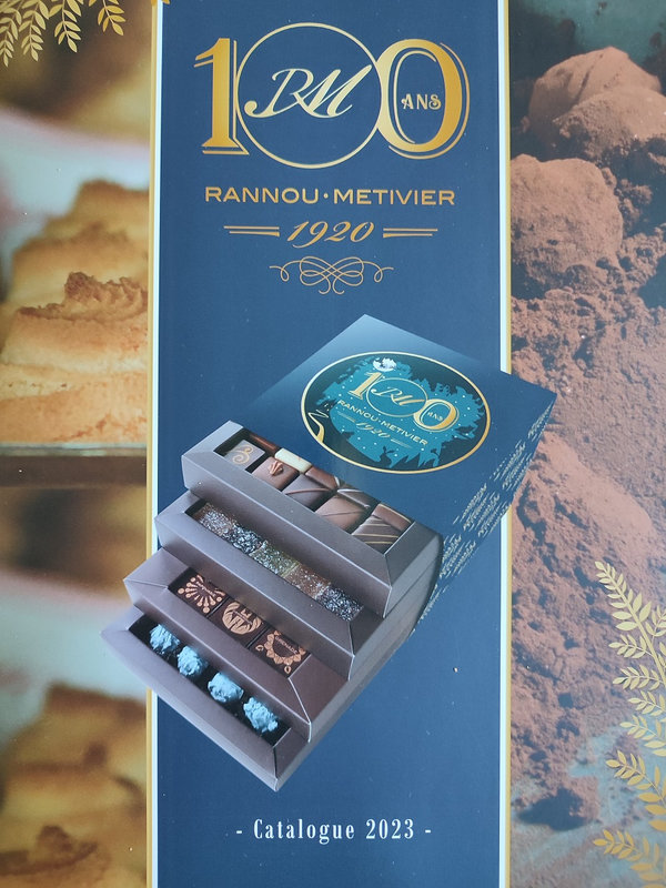 Catalogue des 100 ans de Rannou Métivier les Macarons à Montmorillon