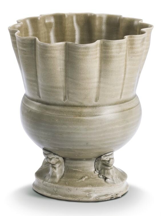 A 'Yue' celadon-glazed jar, Five dynasties-Song dynasty (907-1279)