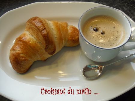 croissant_caf__1