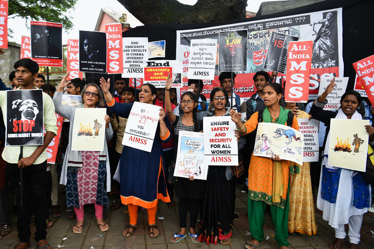 Manifestation-Bangalore-2-decembre-2019-contre-meurtre-jeune-veterinaire-Hyderabad-quelques-jourstot_0_729_486