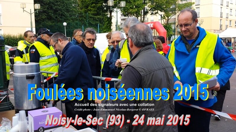 Les signaleurs de l'OFRASS lors de la course les Foulées noiséennes 2015 à Noisy-le-Sec. Crédit photo : Jean-Emmanuel Nicolau-Bergeret / OFRASS