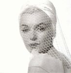 1962_07_10_by_bert_stern_white_veil_wb_0090_07