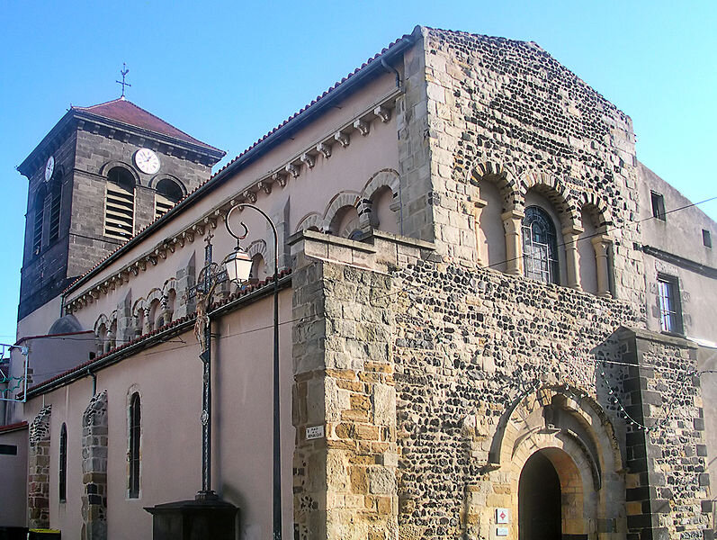 pa00091885-ancienne-abbaye-benedictine-saint-pierre