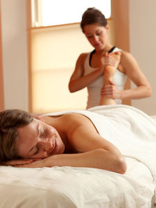 Holistic_massage