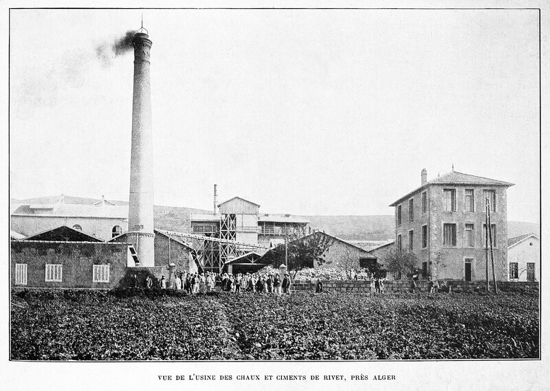 Usine_des_chaux_et_ciments_de_Rivet,_près_d'Alger,_1911