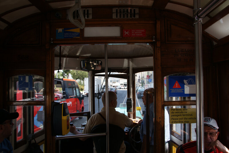 DSC09269-P-Lisboa-Quartier Alfama-Le Tram 28