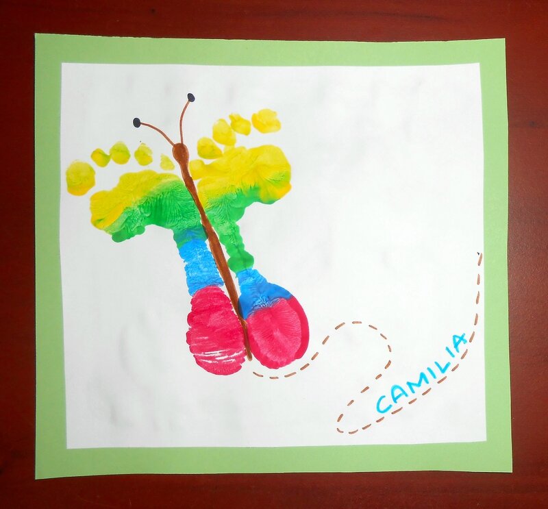 papillon-empreinte-pieds-bébé-enfants-activité-manuelle-peinture-facile-printemps-couleurs-cadeau-fete (3)