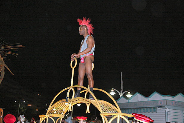 16-St Raphaël - Carnaval de nuit 2008