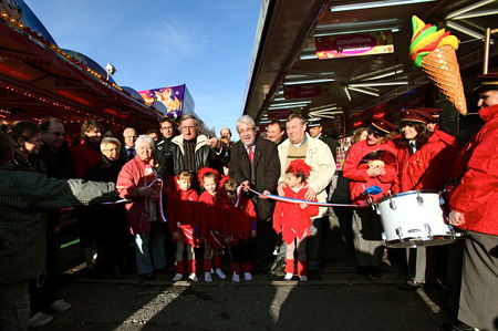 SAINTE_CATHERINE_F_TE_FORAINE_2010_inauguration