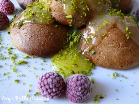 domes_pistache_framboise_sauce_citron1