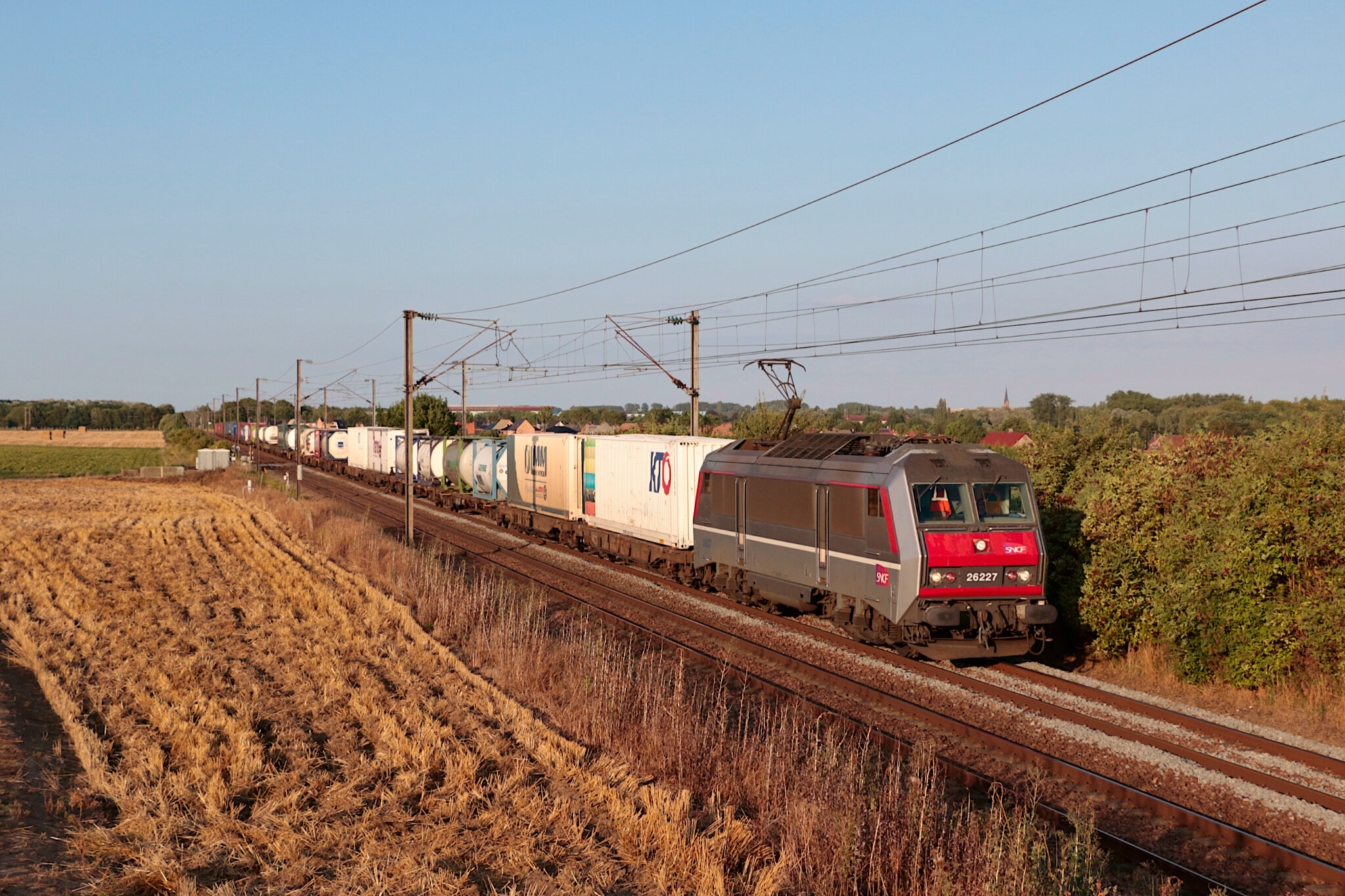 BB 26227, Plouvain