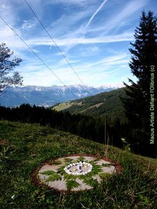 Mandala land-art dans les montagnes de Stubaital