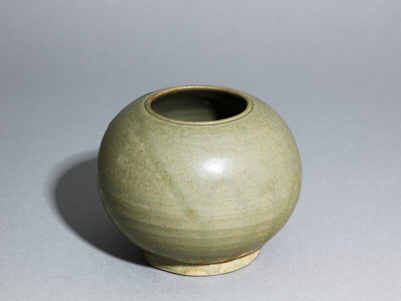 Greenware globular jar, Yue kiln-sites, 9th century AD (AD 801 - 900), Tang Dynasty (AD 618 - 907)