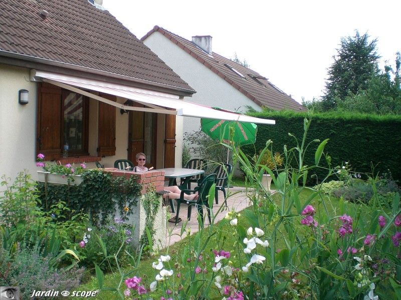 Le jardin à l'arrière de la maison