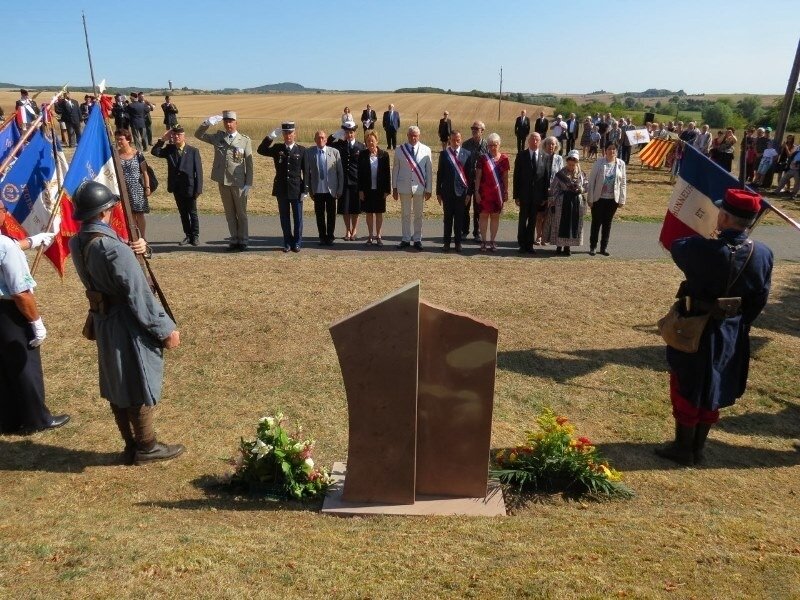 -stele-hommage-xve-corps