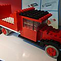 <b>Lego</b>, un <b>camion</b> encore plus ancien qui date de... 1963 !