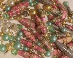 Paper_beads_with_pearly_charms