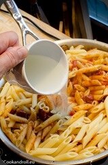 Penne-tomate-saucisse-vin-34