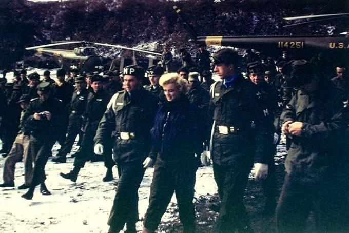 1954-02-18-korea-2nd_division-army_jacket-in_snow-020-1