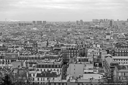 normal_Les_rues_de_Montmartre_en_noir_et_blanc_09