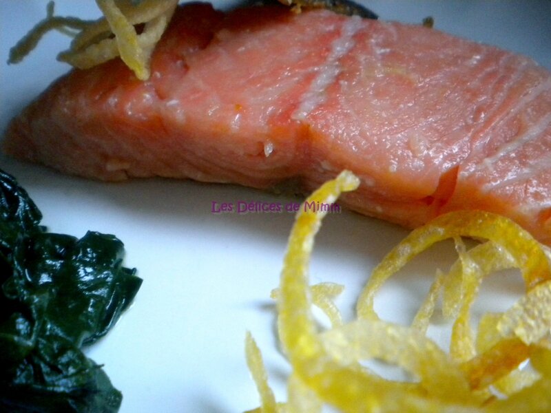 Saumon confit aux agrumes et croustillants de pommes de terre