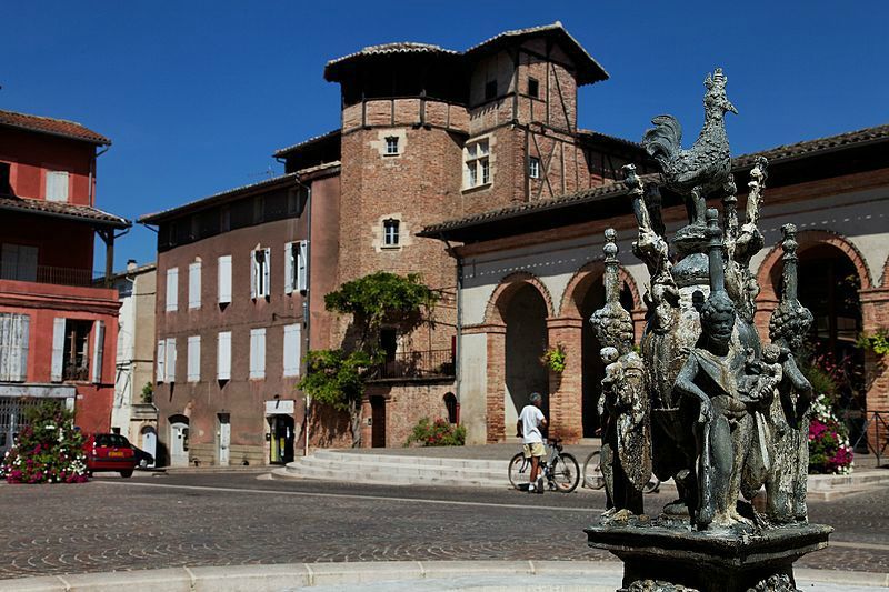 800px-Gaillac_Fontaine_de_Griffoul_Place_Thiers photo H