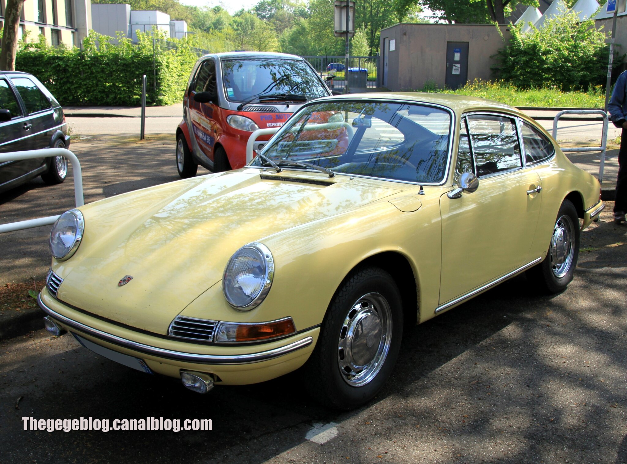 Porsche 911 (Retrorencard mai 2013) 01