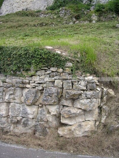 mur-sur-roche-ornans©