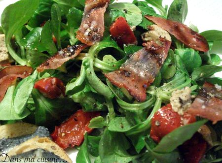 Une petite salade, et tartines de chèvre chaud au miel et poivre noir