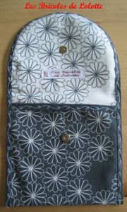 pochette ikea fleur gris ouvert