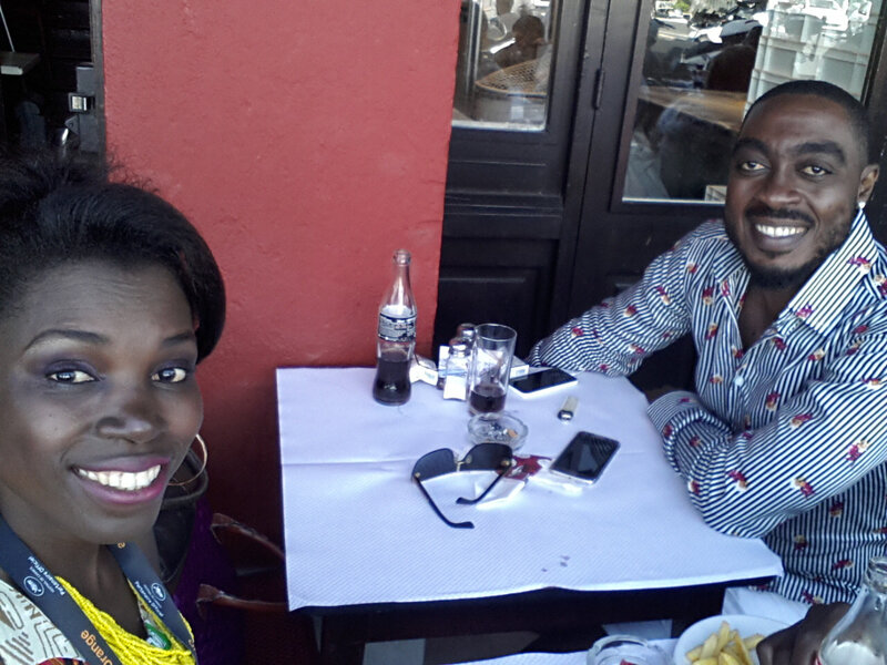 Petite pause sur une terrasse du vieux port de Cannes