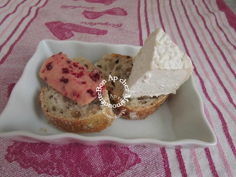 Bouchots 2015 et beurre salé à la framboise de chez Bordier 004