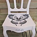  ♥ P'tit papillon sur une chaise !