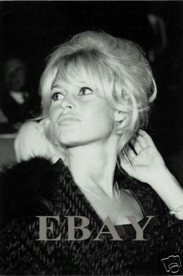 1962-09-premiere_le_repos_du_guerrier-021-1