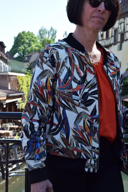BOMBER CDESYLE 5