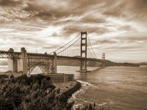 Pont4l3sepia