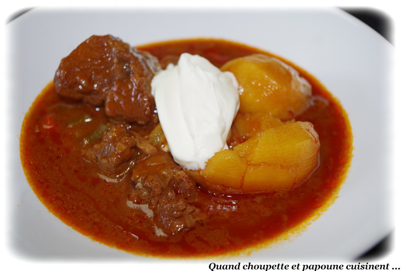 goulash à l'autocuiseur cecotec-9907