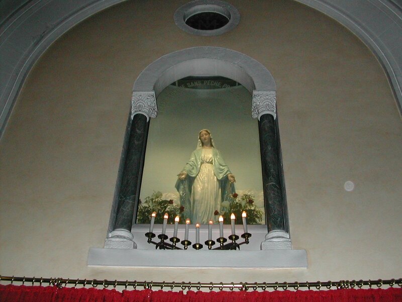 M0298 - MARIE, Rayon du monde - Chapelle des Missionnaires de Vichy (2006-05-10)