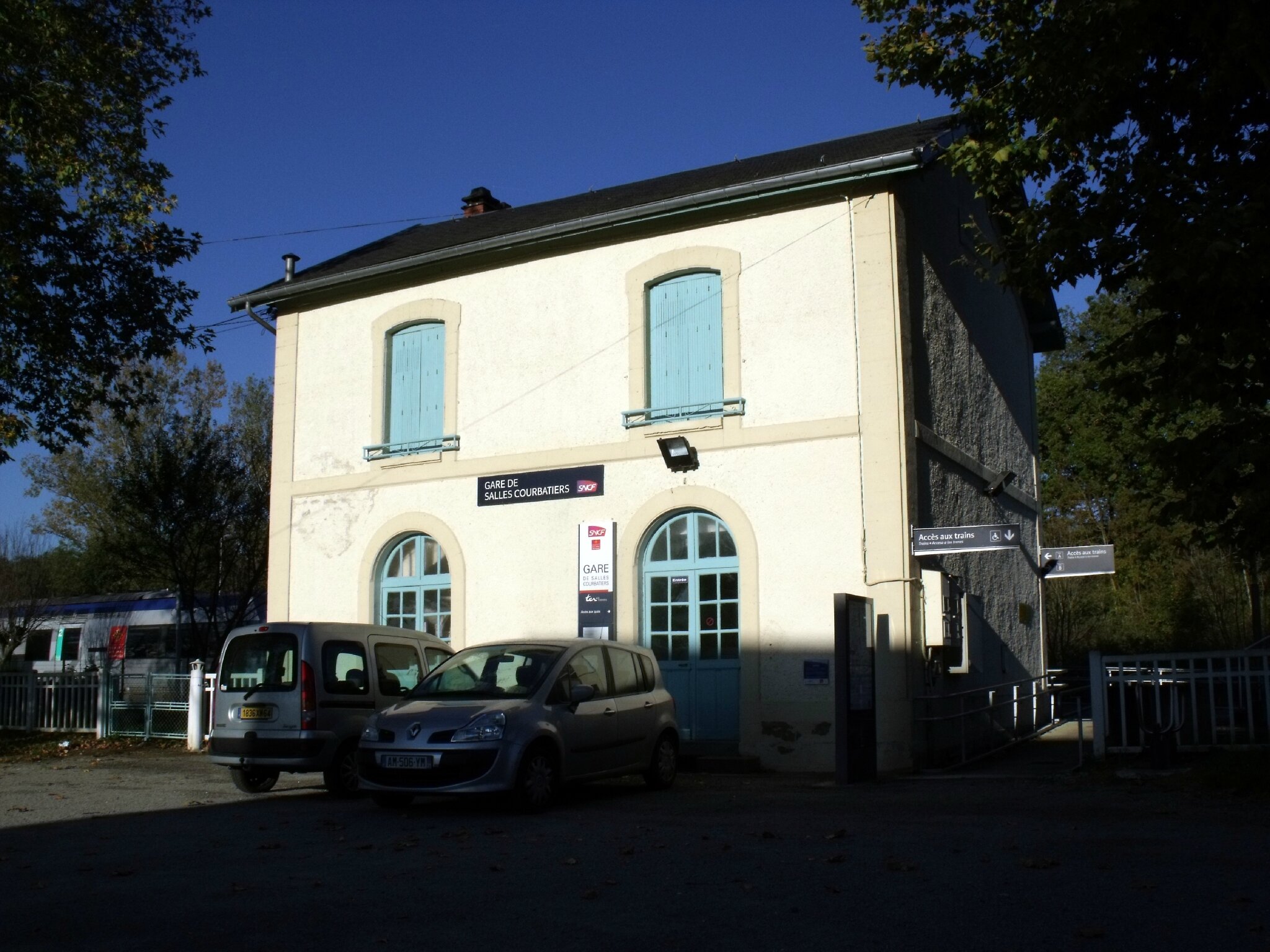 Salles-Courbatiès (Aveyron - 12)