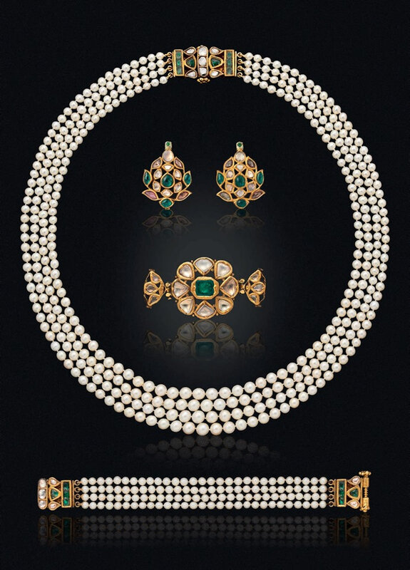 2019_NYR_17464_0158_004(a_suite_of_antique_pearl_diamond_and_emerald_jewelry)