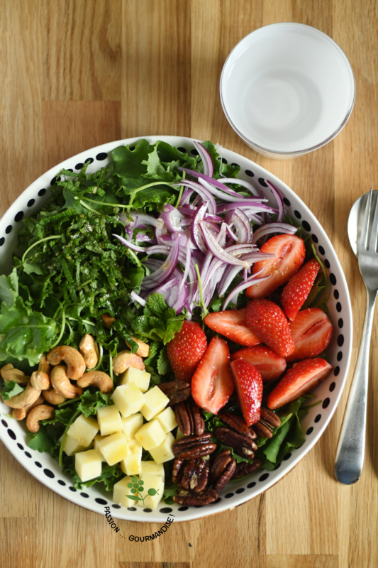 Salade jeunes pousses de chou kale & fraises_1