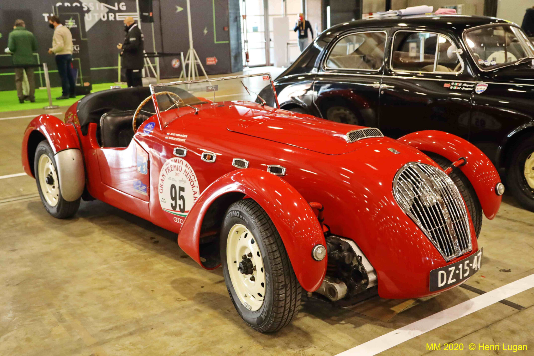 Healey 2400 Silverstone_03 - 1949 [UK] HL_GF