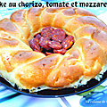 Cake à la tomate, chorizo et <b>mozzarella</b>