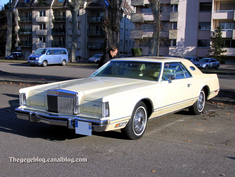 Lincoln continental mark V hardtop coupe de 1977 (Retrorencard fevrier 2012) 01