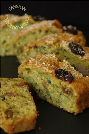 Cake_thon_lait_de_coco_raisin_curry_coriandre_1