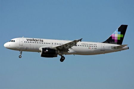 Volaris-A320-200-XA-VON-06Apr-L