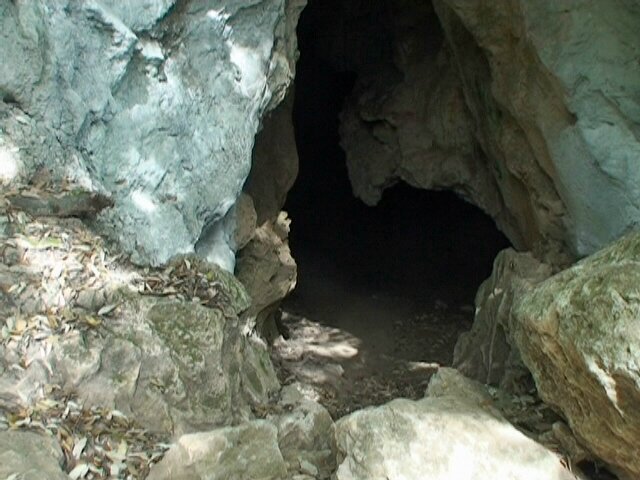 entrée de la grotte