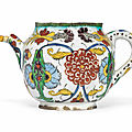 A <b>Kutahya</b> pottery teapot, Ottman Turkey, 18th century