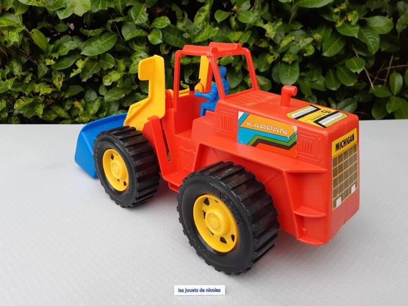 JB 006701